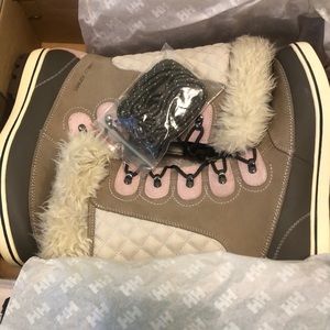 Helly Hansen Garibaldi Snow Boot 10 NIB NEW!